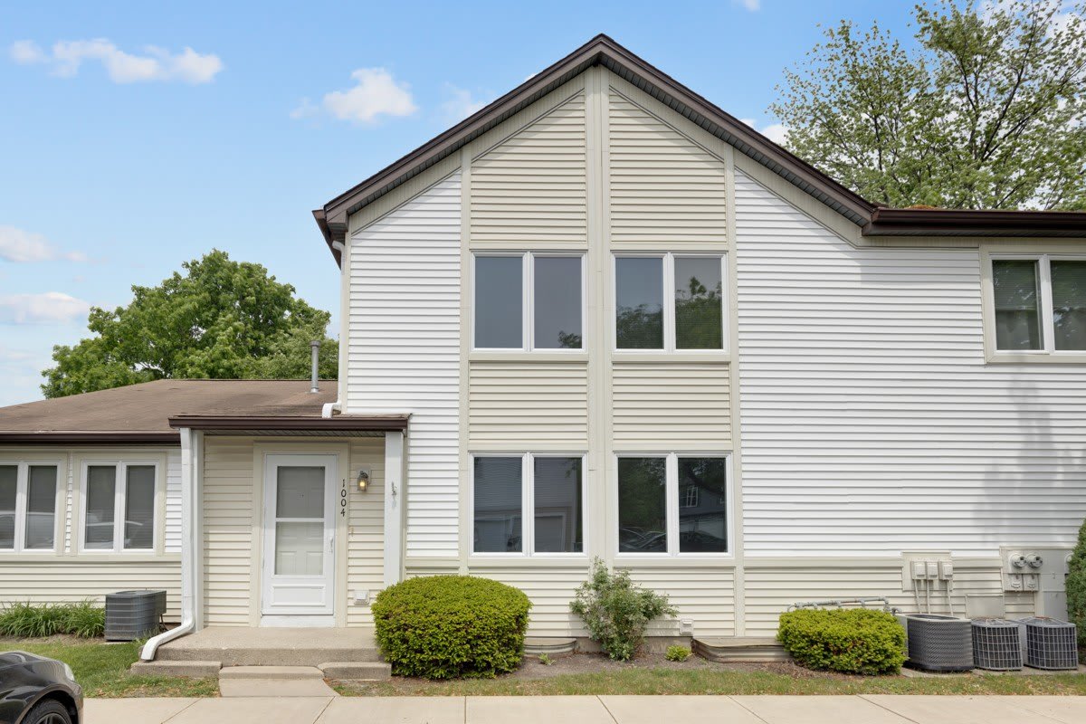 1004 Inverrary Lane