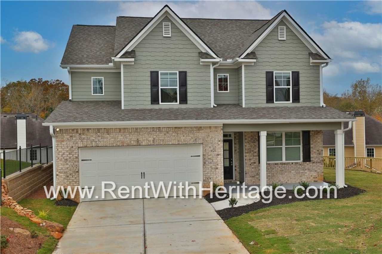 Amazing 5 Bedroom/ 3 Bath Home in Sweetwater, a Swim Tennis Community/ Attention to Detail / Great Location