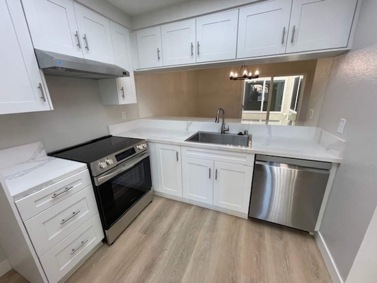 Thousand Oaks Totally Remodeled 3 Bed 2 Full Bath