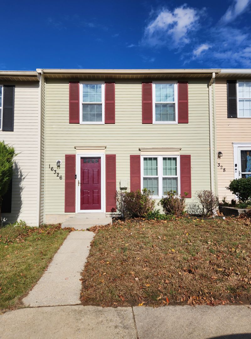 Beautiful Three Bedroom Bowie Townhome