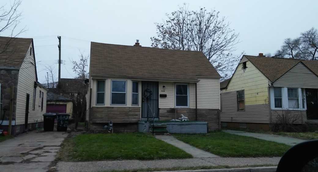 3 bed ranch on Detroit's East Side Now Available! - $850/mo