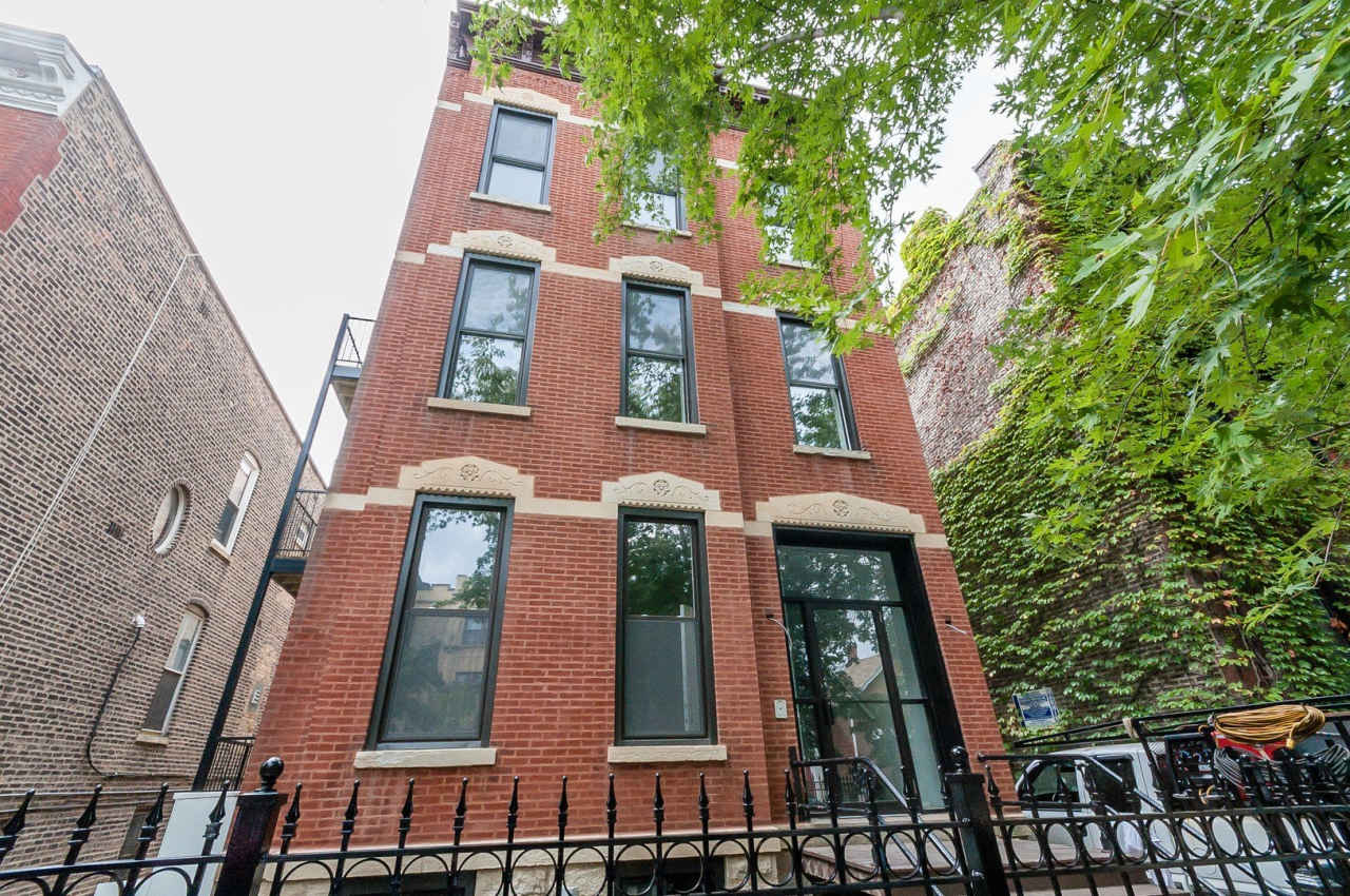 2026 N Sheffield Avenue