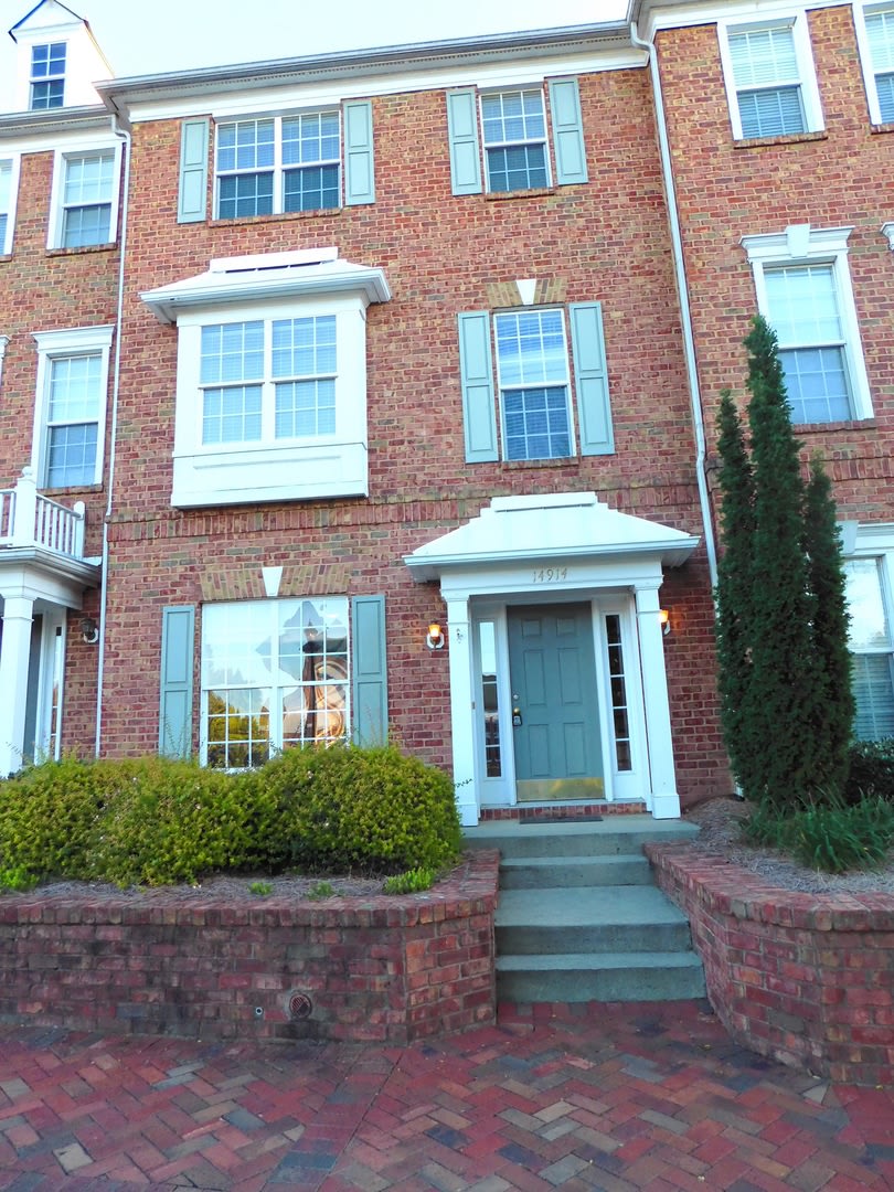 Ballantyne Village Townhome for Immediate Lease!