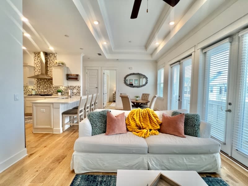 15 East Milestone Drive