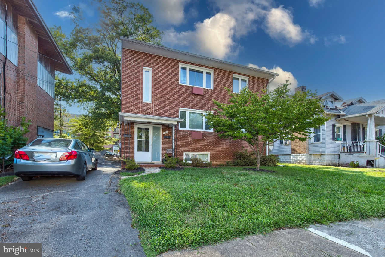 926 N EDGEWOOD STREET