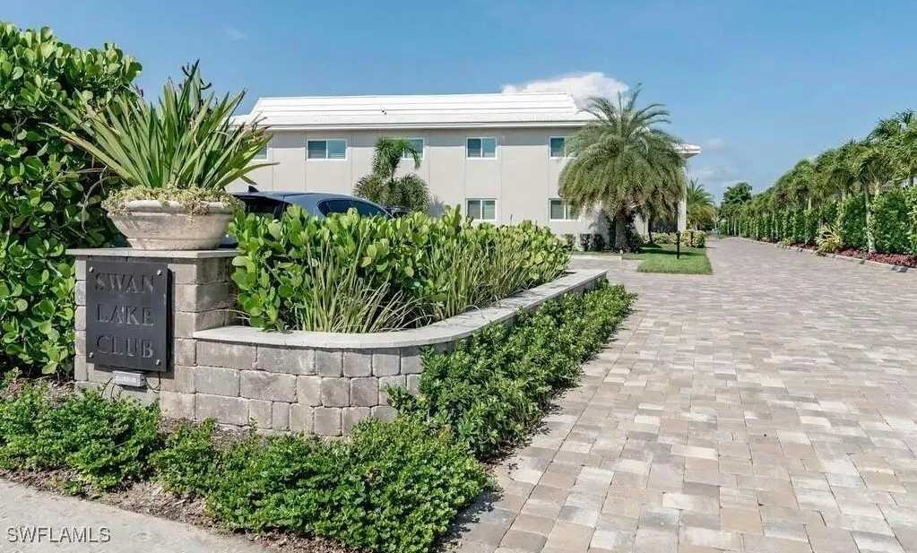 4180 Crayton Road unit: E8