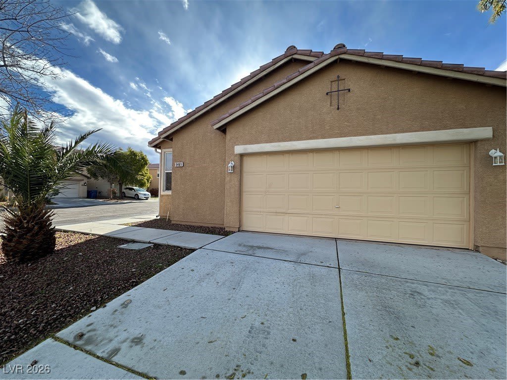 9469 Vast Valley Avenue