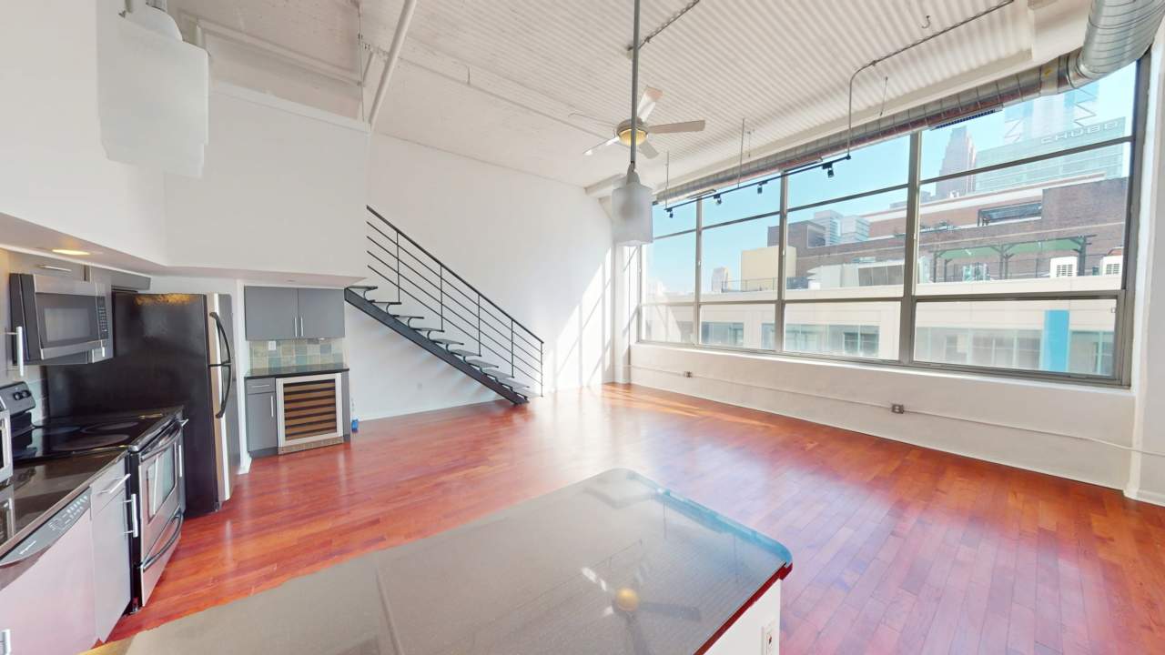 2200 Arch StreetUnit 307