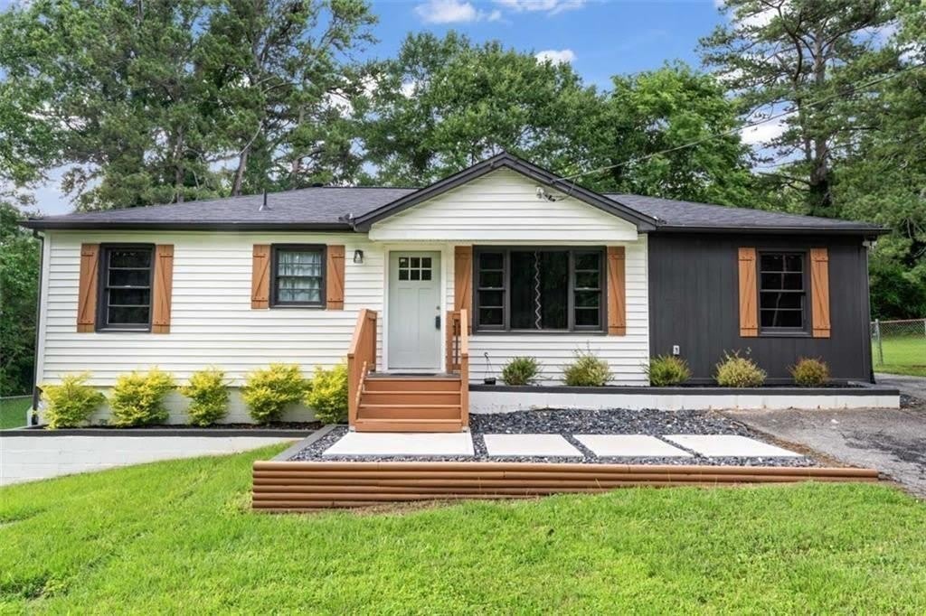 1326 Stella Circle SW