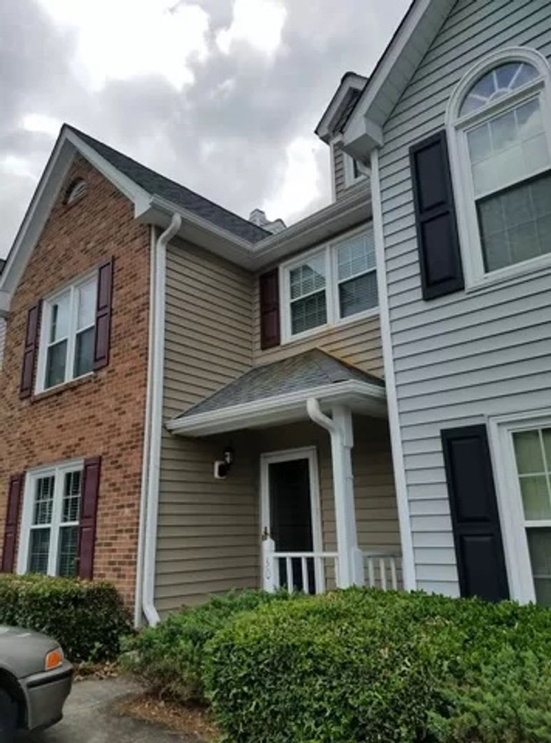 Charming updated 3 bedroom and 2.5 bath Townhome in Adams Farm Greensboro