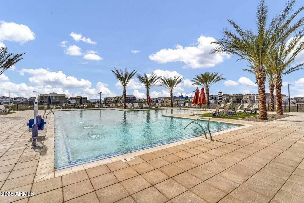 8259 E PRAIRIE Avenue