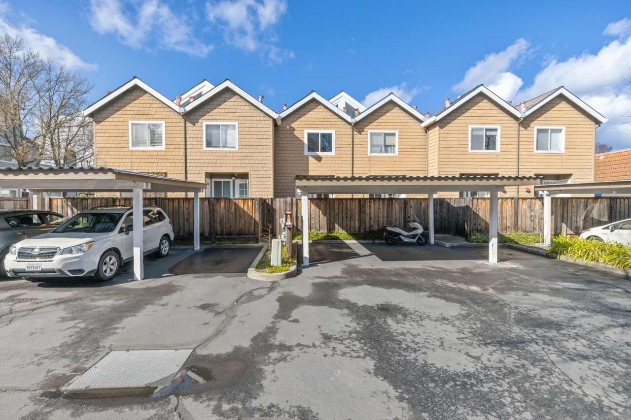 Bright 2 Bedroom 1.5 Bath Condo with Private Patios