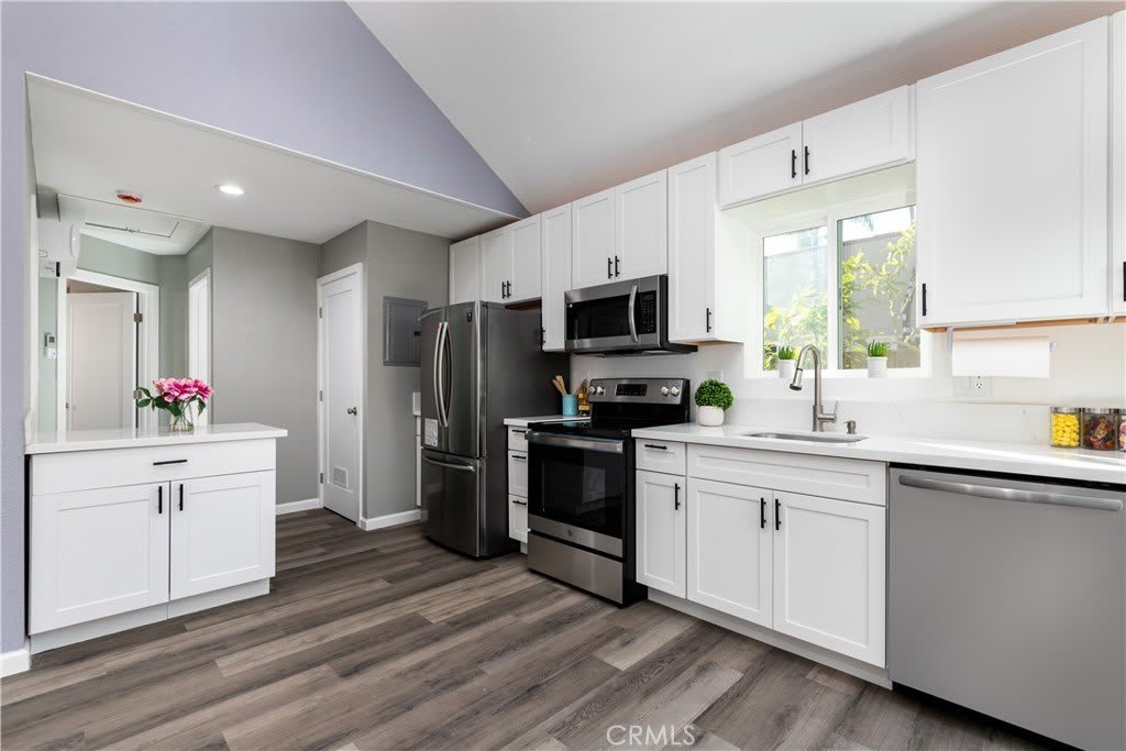 1135 N Howard Street