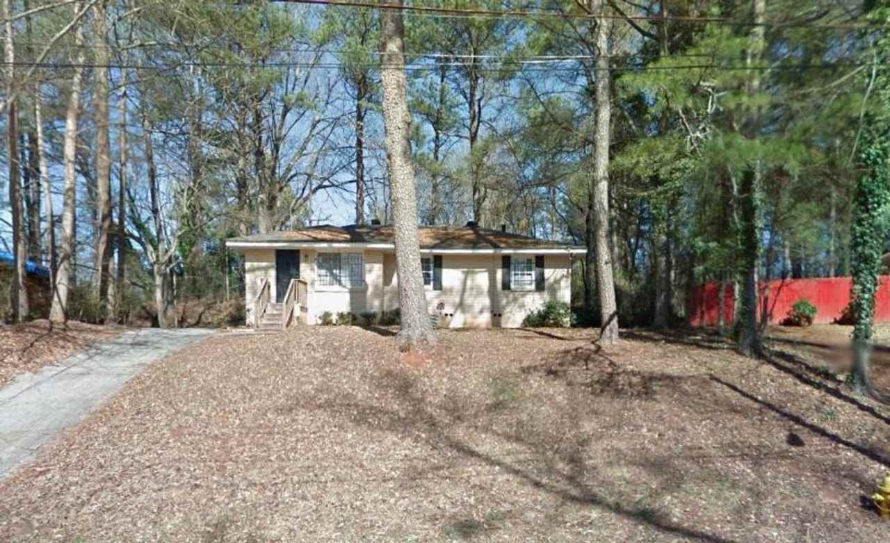 4 bed and 2 bath in Decatur!