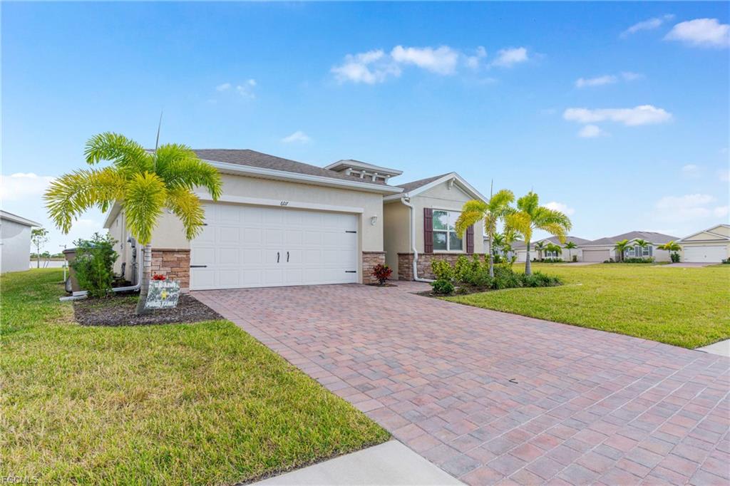 607 Parkshore Lake Ave