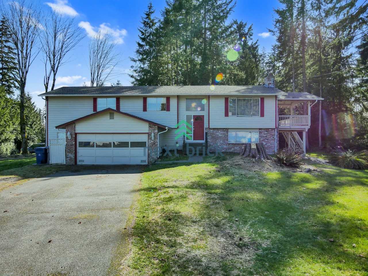 5 Beds and 3 Baths Single-family Home Available for Rent