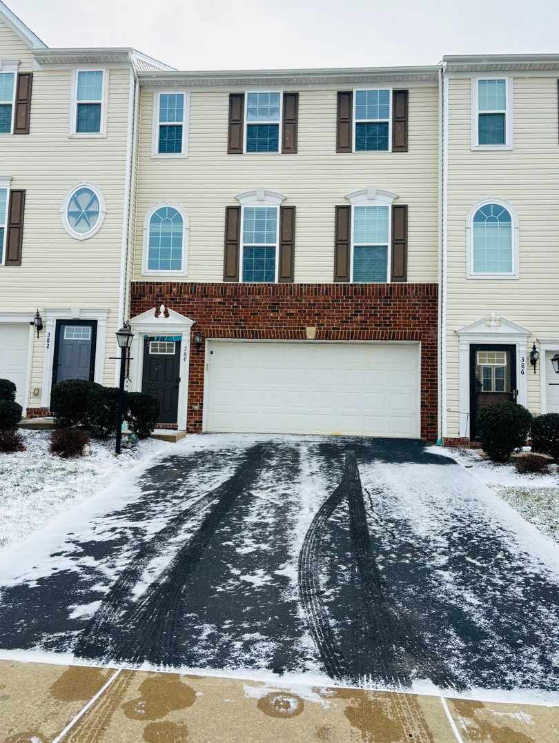 3 Bedroom Townhome - Available March 1st!
