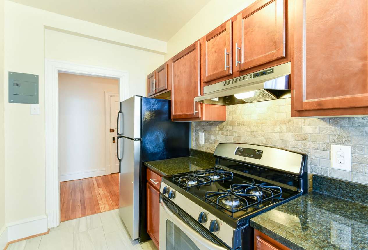 2701 Connecticut Ave