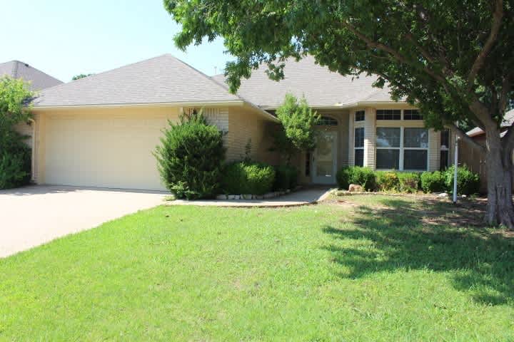 Move In Special: $250 off on The First Full Month' Rent!