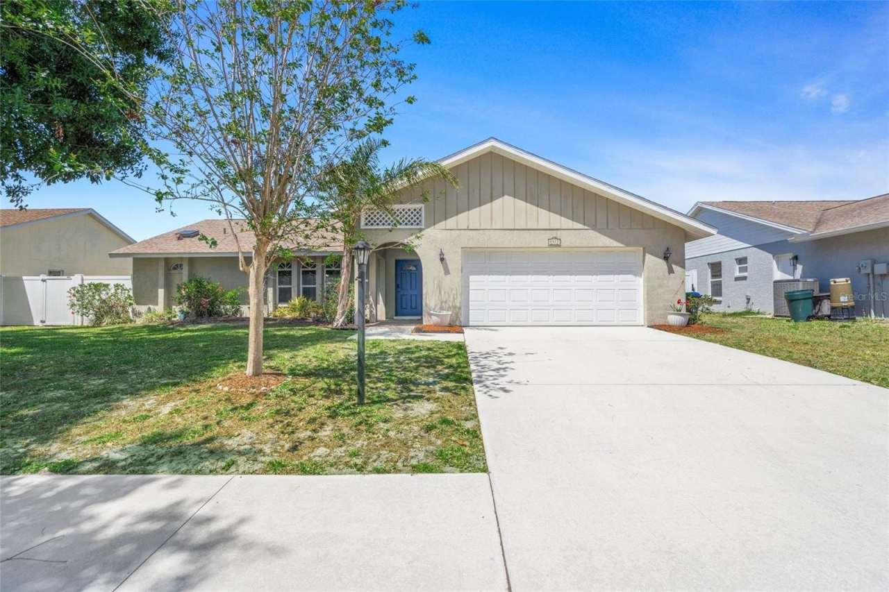 5577 SWEETWATER OAK DRIVE