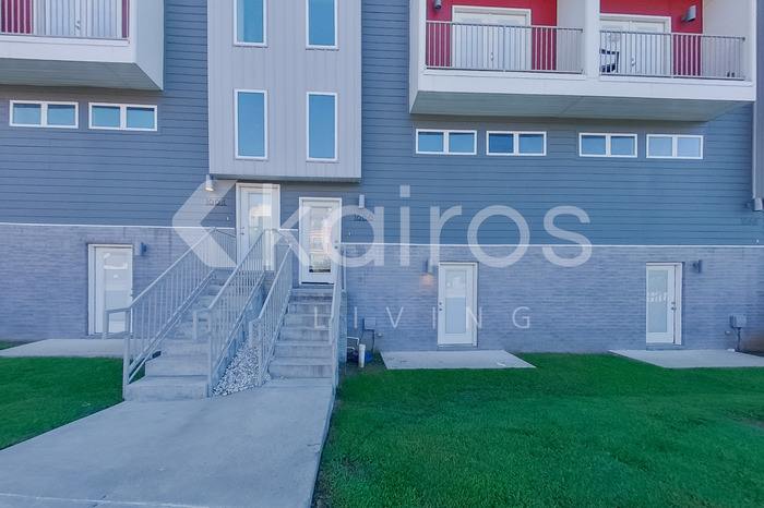 1666 South Razorback Road