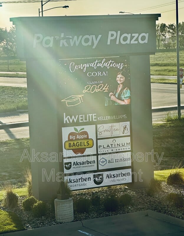 4471 41st Avenue, Parkway Plaza