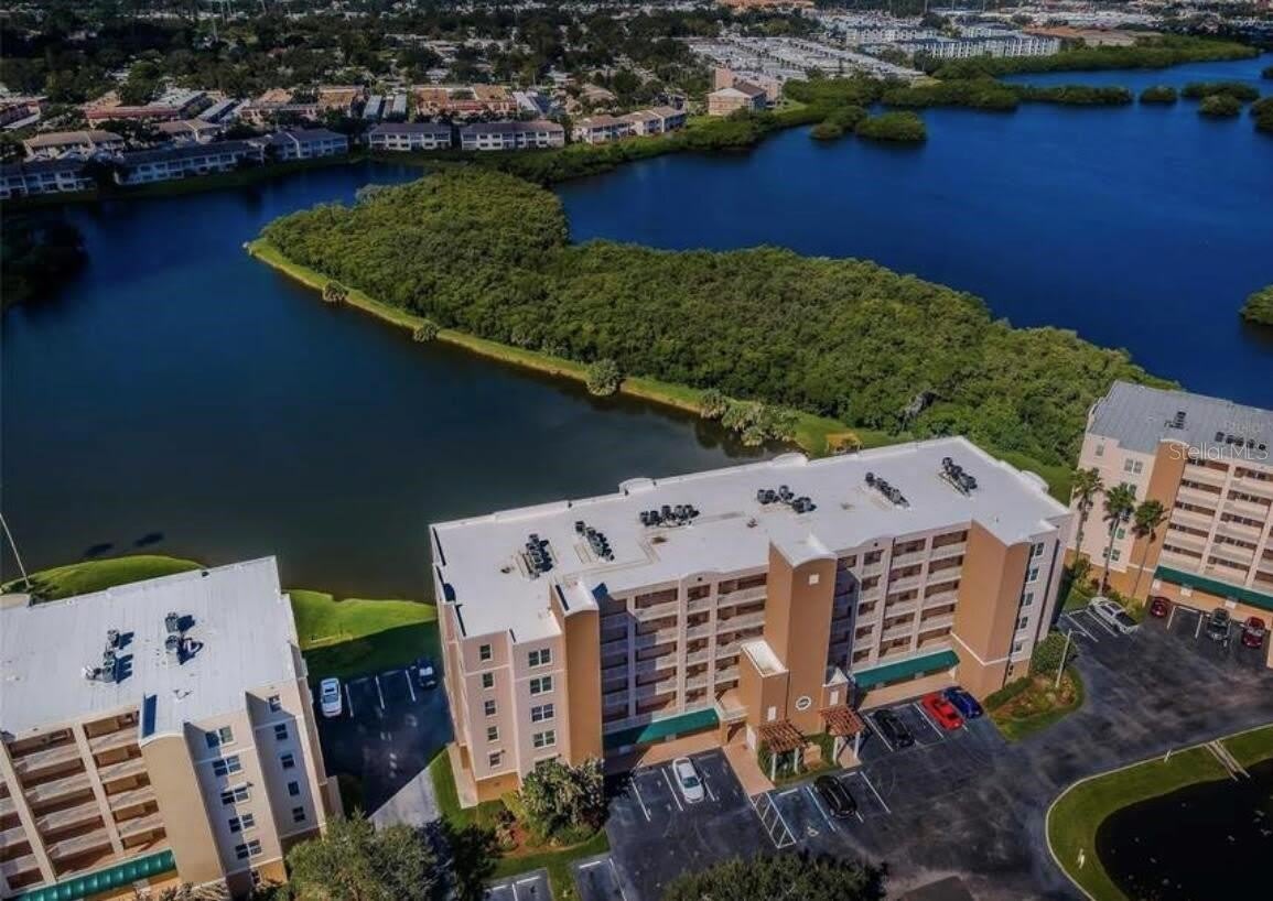 6425 SHORELINE DRIVE