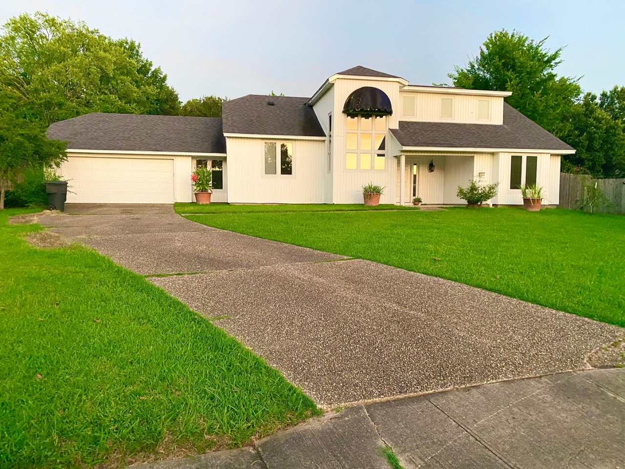 ** NEW GREENACRES PLACE 3/2 HOME **