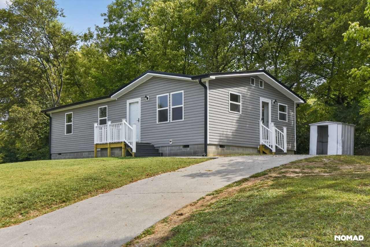 Charming 3BR House in Athens