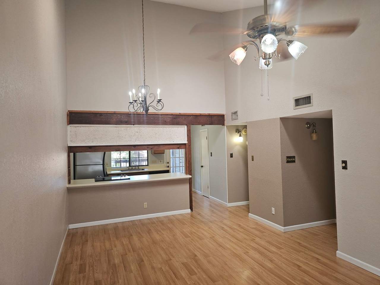 AWESOME 1 BEDROOM CONDO AVAILABLE IN THE MEDICAL CENTER!