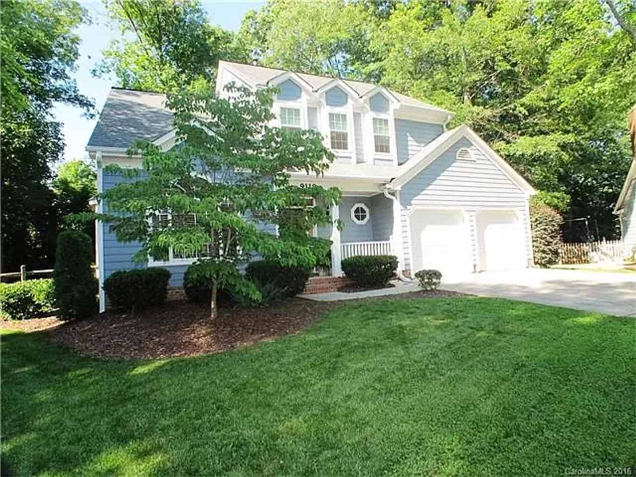 3 bed 2.5 bath, Walk to Blakeney