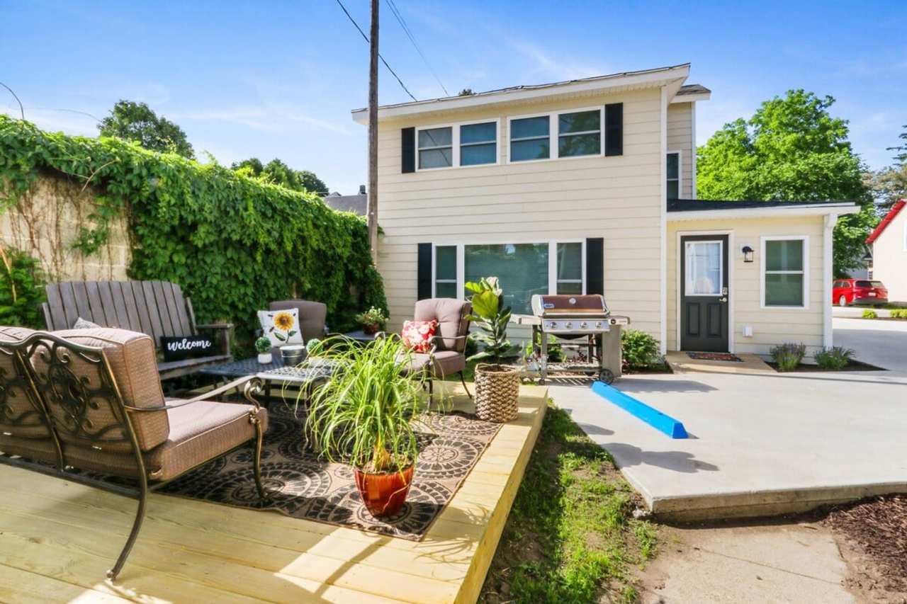 Historic Downtown Lake Geneva Carriage House – Available for Monthly  Mid-Term Rentals