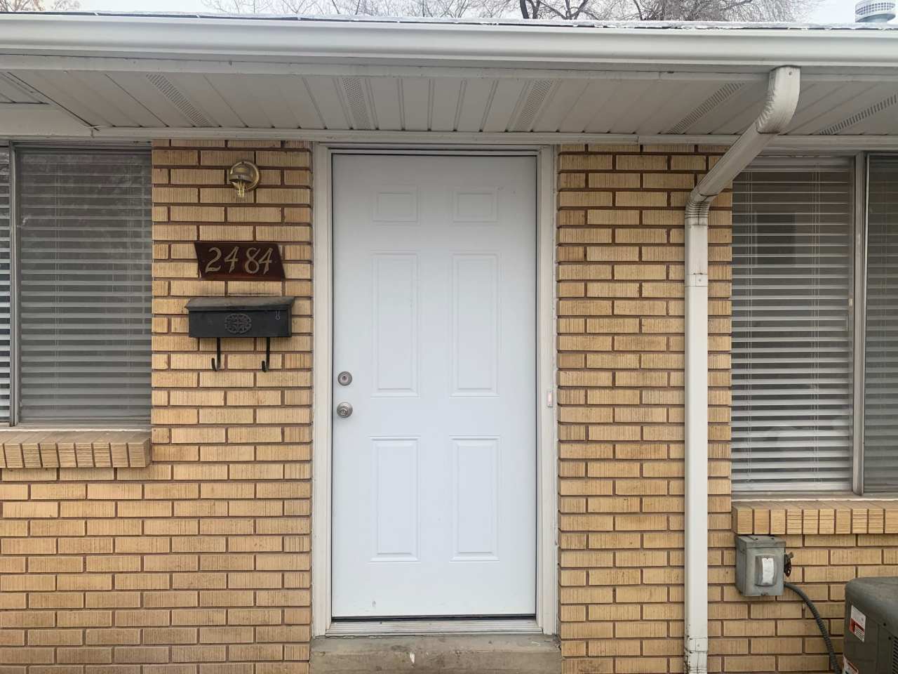 2484 Lake Street
