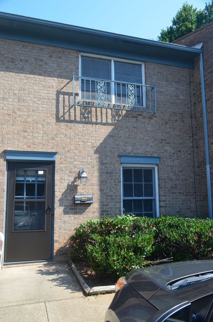 Updated 2BR/1.5BA Condo Near Stratford Rd