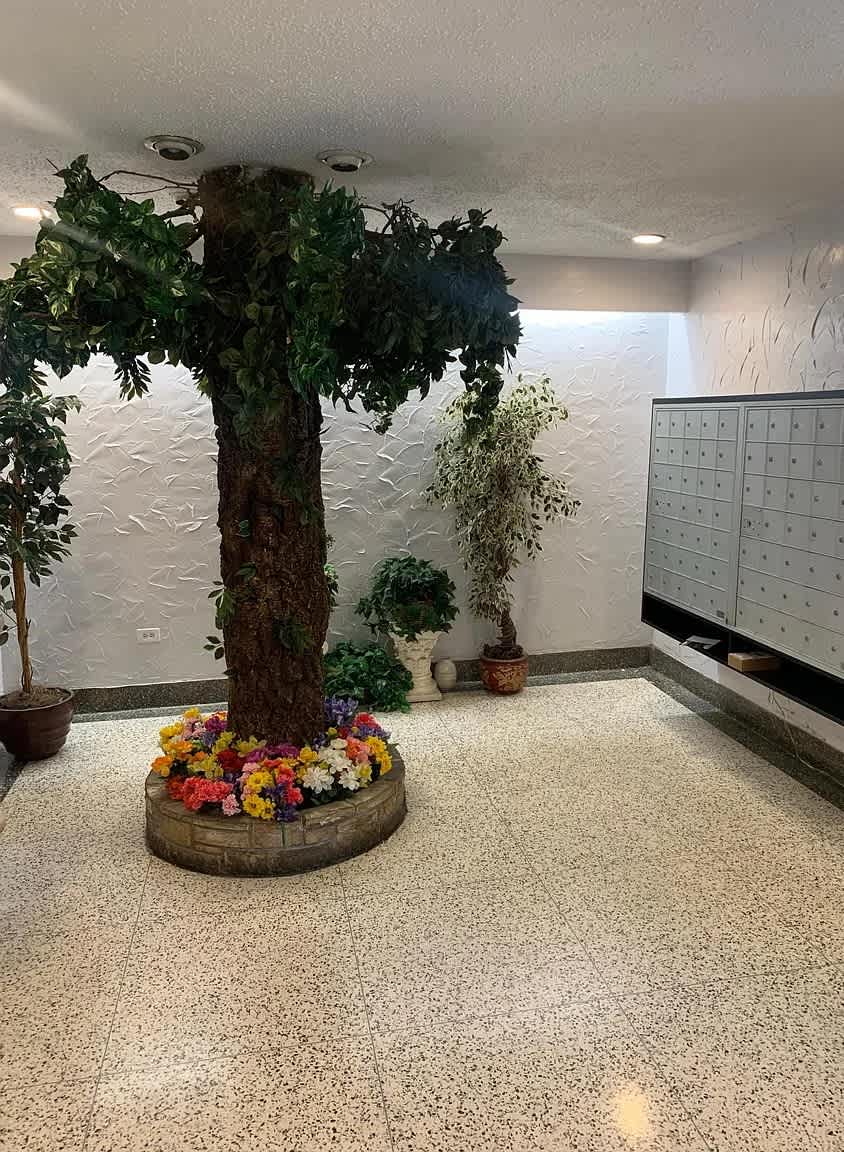 1332 Metropolitan Ave Apt 2J