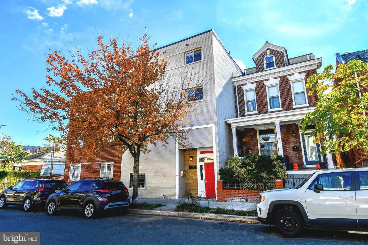 718 PARK Road NW unit: 4