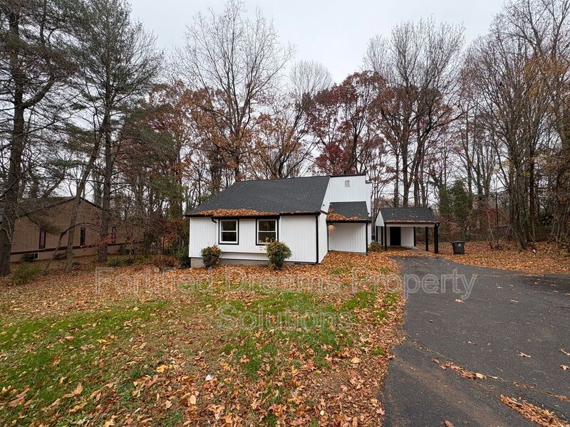 5265 Country Club Rd