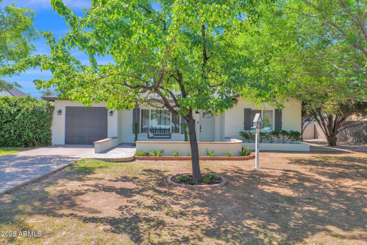 3829 E HEATHERBRAE Drive