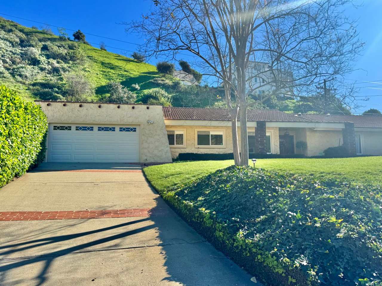 Quiet cul-de-sac Ondulando home with attached ADU included!!