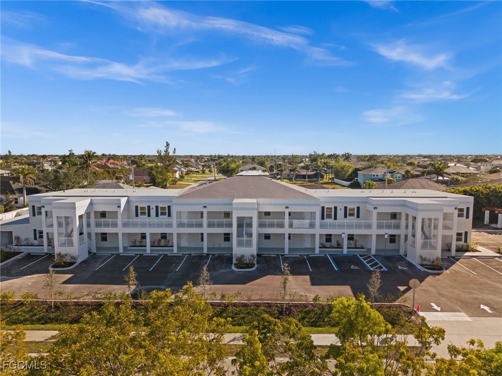 3815 Chiquita Boulevard S unit: 106