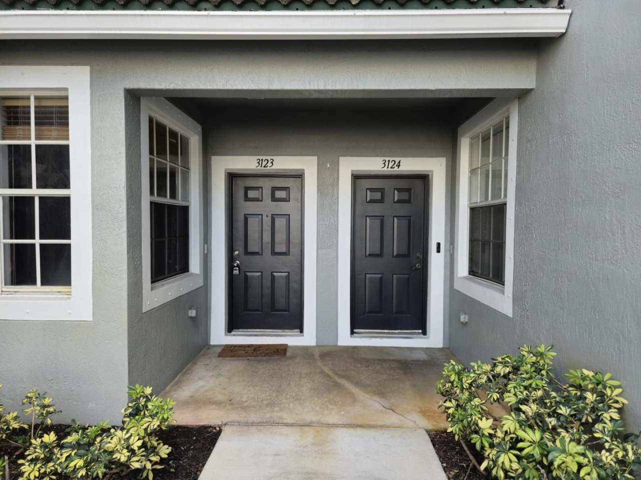 Prime Location  Modern Comfort in Greenacres! 3 Bed 2.5 Bath Townhouse