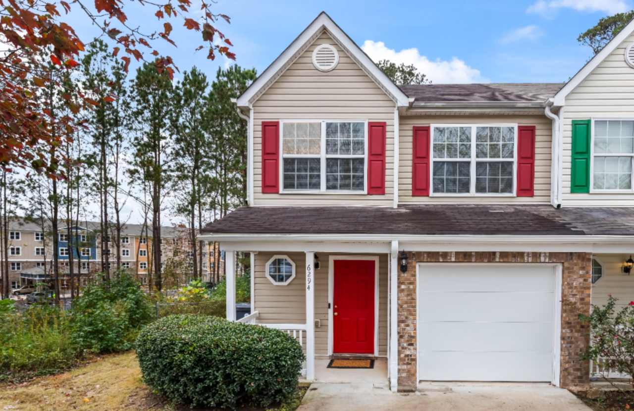 6294 Hickory Lane Circle