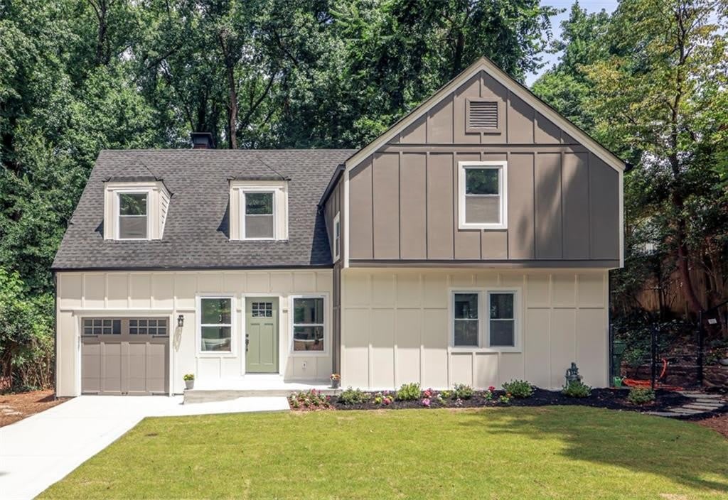 2908 N Hills Drive NE