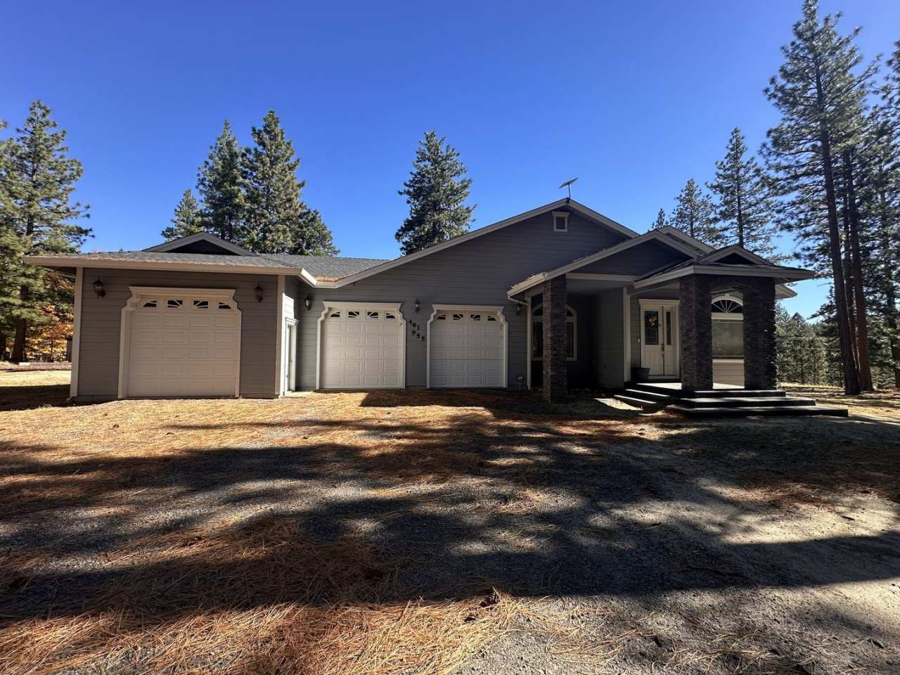 3-bedroom, 2-bathroom home located in beautiful Janesville, CA