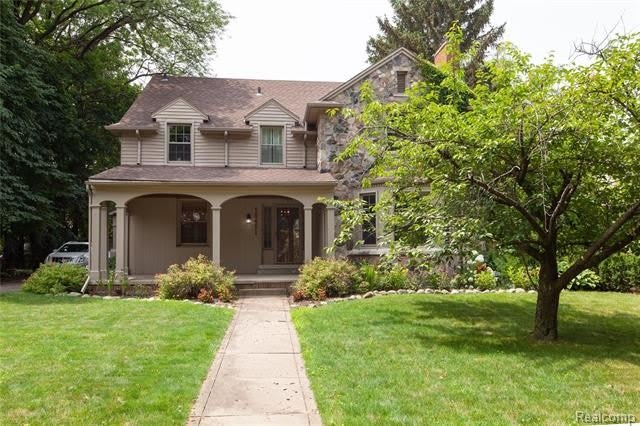 19451 ARGYLE Crescent