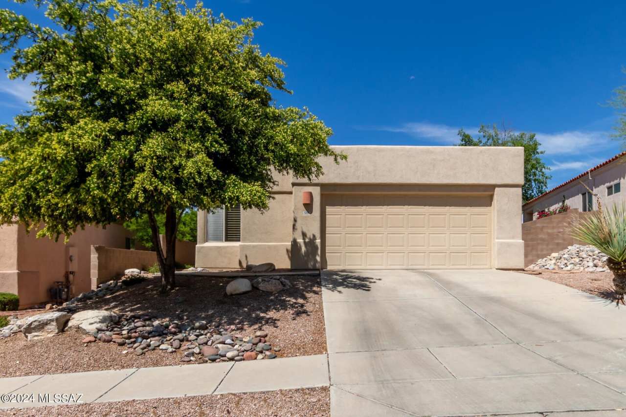 5117 N Sabino Fairway Place