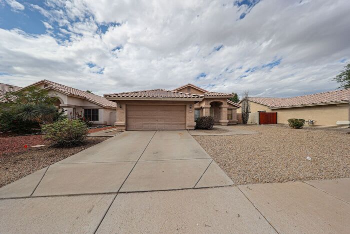 2810 South Los Altos Place