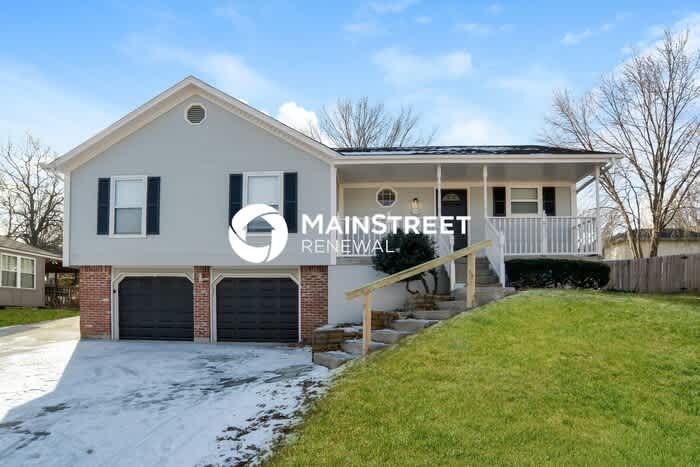 708 Southeast Shamrock Lane