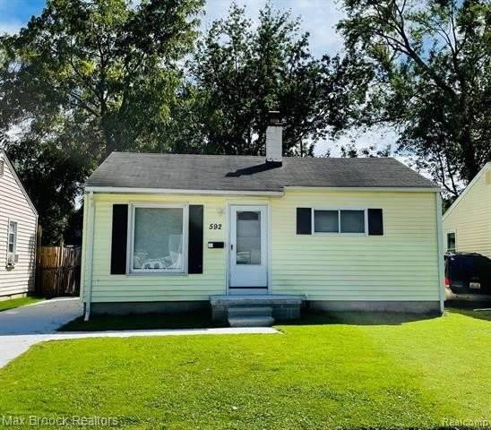 592 E BROCKTON Avenue