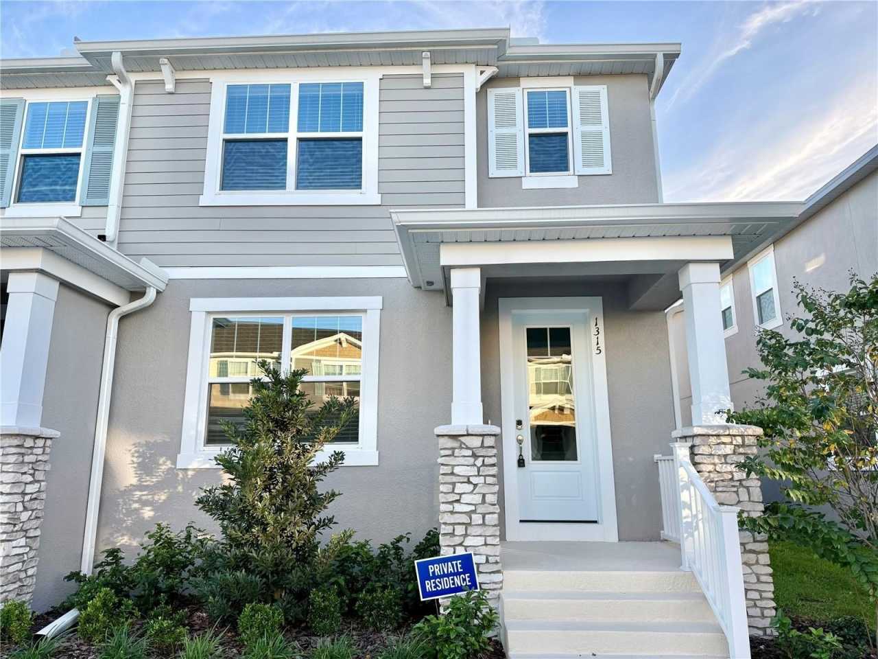 1315 NE TARFLOWER DRIVE DRIVE